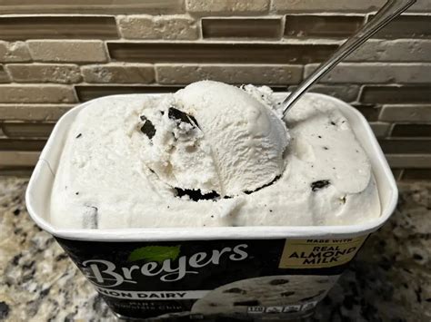 Breyers Almond Milk Mint Chocolate Chip Ice Cream Review