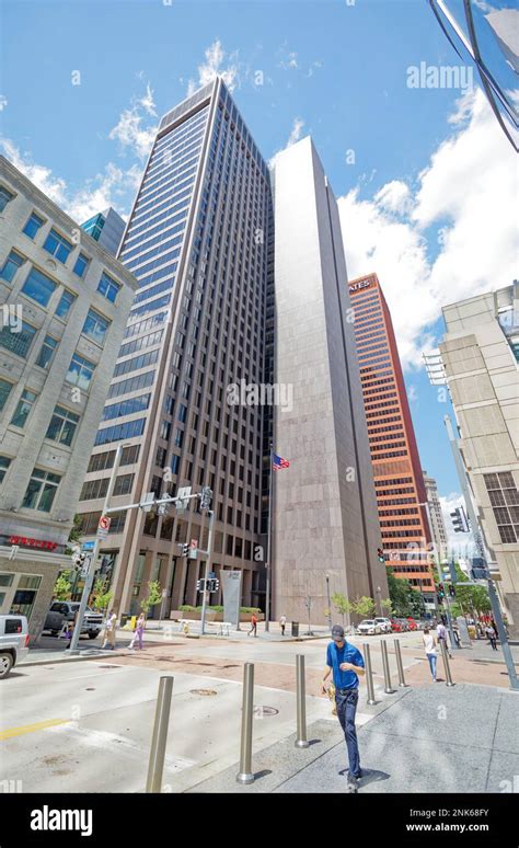 Pittsburgh Downtown A Relatively Staid Granite And Glass Tower One