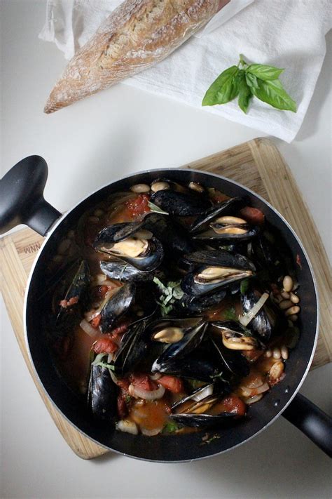 Mussels With Cannellini Beans And Tomatoes Keys To The Cucina