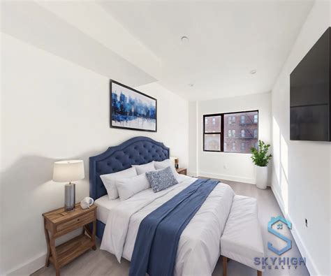 Madison Avenue and East 28th Street: Bus Stop Information 21