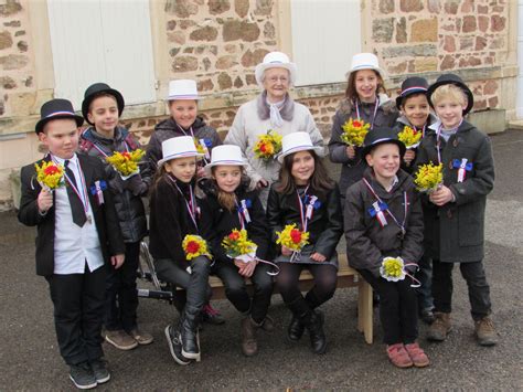 Saint Etienne la Varenne Les classes en 5 ont déferlé sur le village