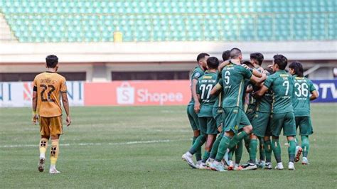 Live Streaming Persebaya Vs Persita Uston Nawawi Waspadai Kebangkitan