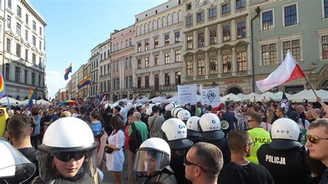 Zboczeńcy wypier lać Manifestowali przeciwko Marszowi Równości 18