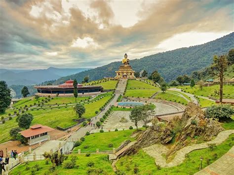 Top 10 Sikkim Tourist Places To Visit Yaron Ki Sawari
