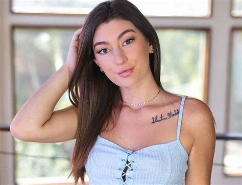 Mae Milano Age Bio Videos Boyfriend Net Worth Height Weight Wiki