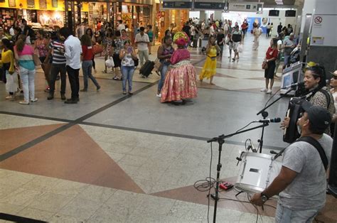 Jornal Correio Valeu Foi Bom Volte Logo 310 Mil Turistas Saem De