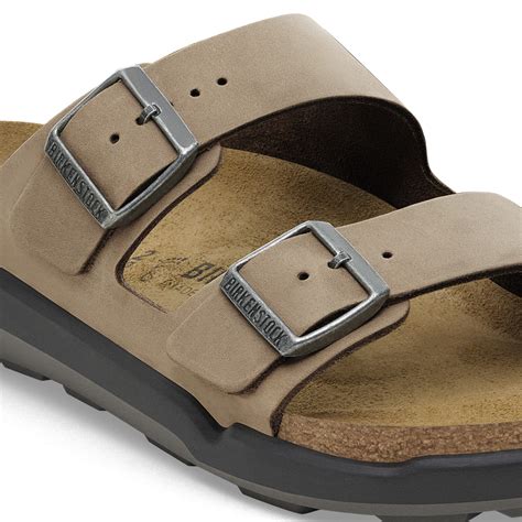 Arizona Crosstown Men Waxy Leather Tabacco Brown Birkenstock