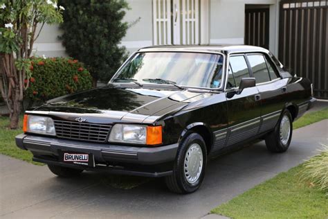 Opala Diplomata SE 4 1 S 1988 a álcool no topo da hierarquia Carros