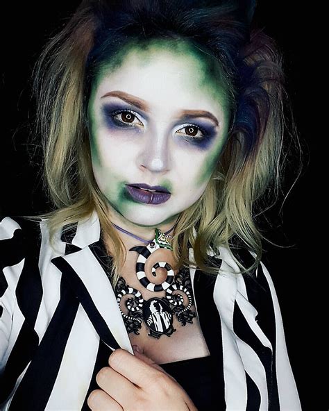 11 Halloween Makeup Looks That Will Make You Scream Beetlejuice