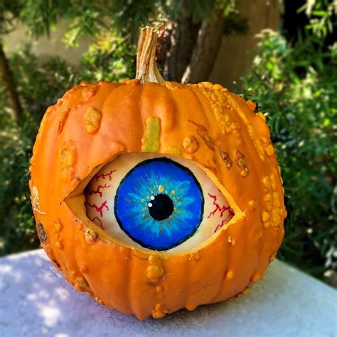 Making A Spooky Double Pumpkin Eyeball My Frugal Halloween