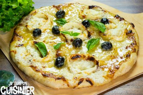 Pizza Servimg Free Image Hosting Service