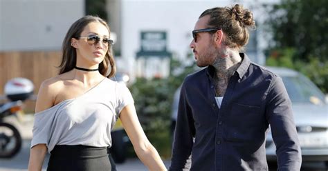 Megan McKenna And Pete Wicks Pose COMPLETELY Naked In Steamy Holiday Selfie The Mirror