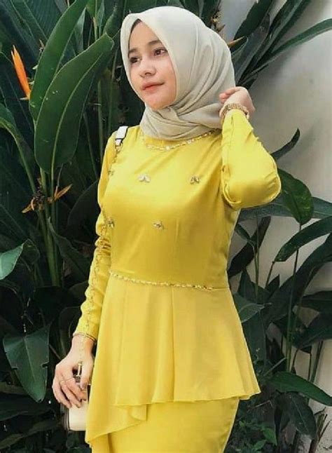 Pin Oleh Almahfoodhijawaher Di عرب Model Baju Wanita Model Pakaian