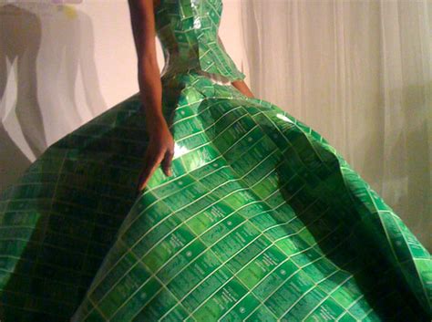 Gary Harvey At Fallwinter 2010 Greenshows Ecouterre