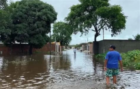 Desalojados Pela Chuva Em Munic Pio Da Bahia Chegam A Quase Mil