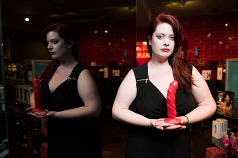 Awkward Sex And The City With Comedian Natalie Wall This Weekend At Firehouse Theatre RVA Mag