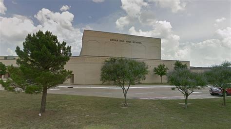 Cedar Hill ISD investigating admin for inappropriate behavior | wfaa.com