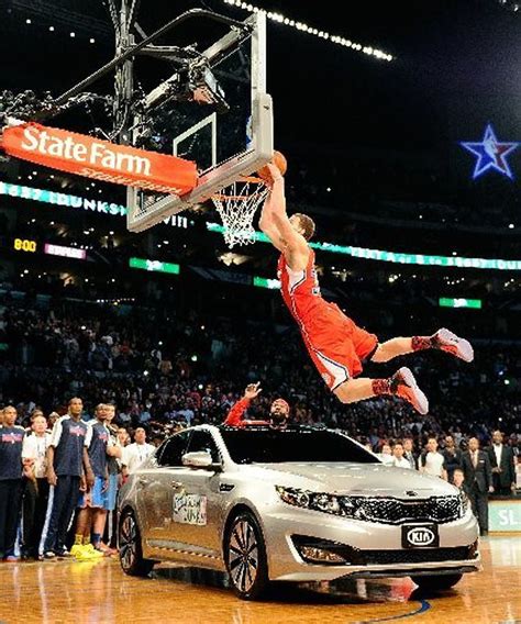 Blake Griffin Leaps Over Car Wins Nba Dunk Contest Nj