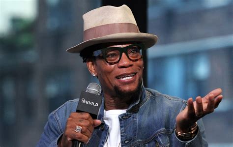 D.L. Hughley Talks Getting COVID-19, Collapsing On Stage & More [Video]