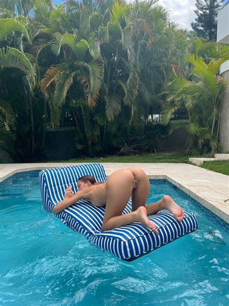 Stella Barey C D B B A D F Ae Porn Pic