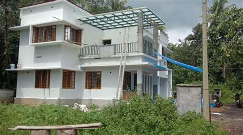 At Koratty NH 1 5 Km 8 Ct 2000 Sqft 4 Bhk New House 70lk Chalakudy