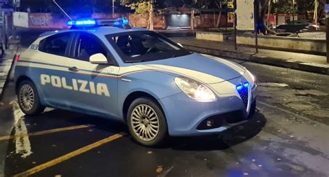 Resta Bloccato Nel Magazzino Che Voleva Svaligiare Ladro Arrestato A