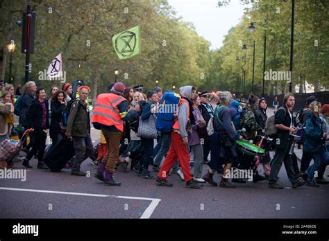 Extinción rebelión protesta continuó en Londres del 7 de octubre El