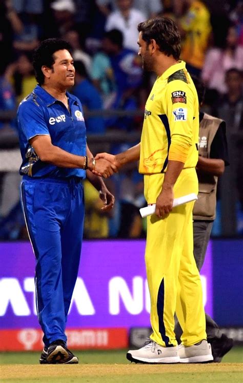 Csk Captain Ms Dhoni With Former Cricketer Sachin Tendulkar