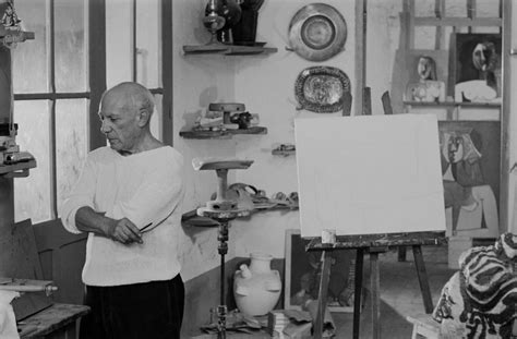 Intimate Photos Capture The Everyday Life Of Pablo Picasso In His