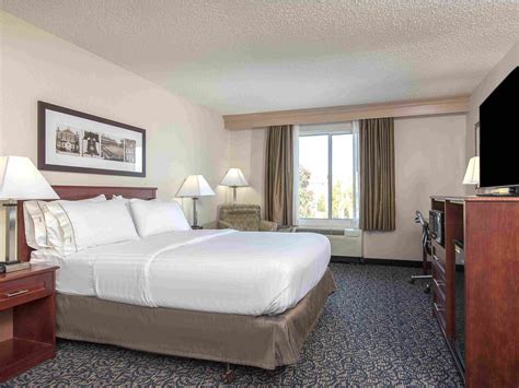 Hotel In Mt Laurel Nj Near Philadelphia Holiday Inn Express And Suites