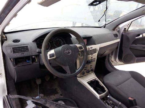 Volante OPEL ASTRA H GTC A04 1 7 CDTi L08 13234176 B Parts