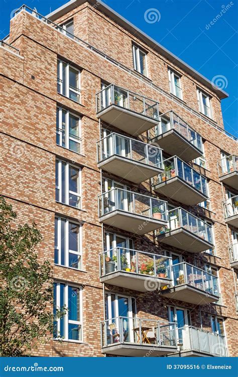 New Apartment House In Hamburg Stock Photo Image Of Grid Townhouse