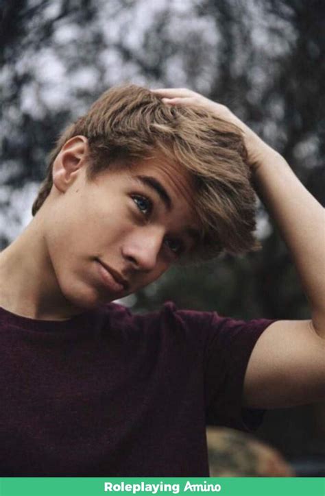 Pin by 𝘼𝙩𝙡𝙖𝙣𝙩𝙞𝙨 on Kpop Blonde guys Teen guy Cute teenage boys