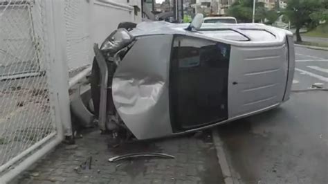 Jornal Correio Motorista Perde O Controle E Atropela Mulher Na Av