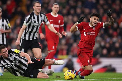 Premier Ligde nefes kesen maç Liverpool Newcastle Unitedı 6 gollü