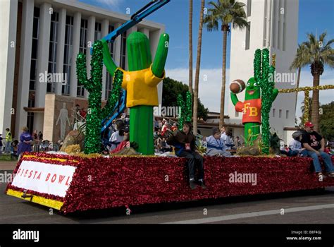 Fiesta bowl float hi-res stock photography and images - Alamy