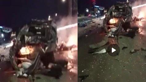 Jalanan Penuh Darah Kecelakaan Exit Tol Bawen Semarang Truk Tronton