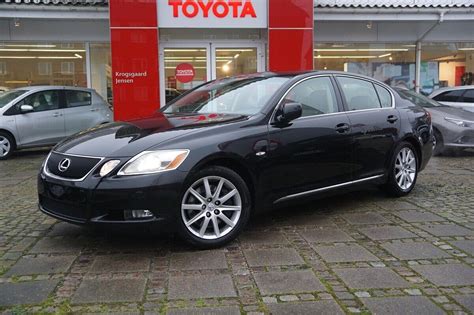 Lexus GS300 Anmeldelser - Se vurderingen på Bilbasen
