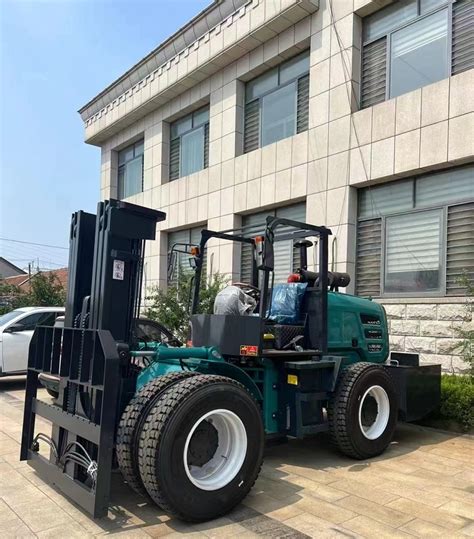 6 Tons 4wd Forkliftcustomized Static Height