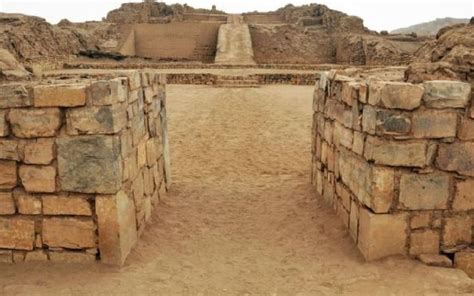 Depuis Lima Visite Des Pyramides Inka De Pachacamac Et Du Mus E Larco