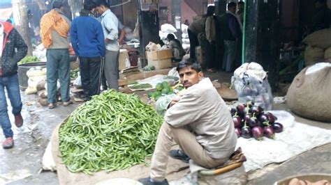 Azadpur Subzi Mandi Delhi Biggest Fruit And Vegetable Market In India