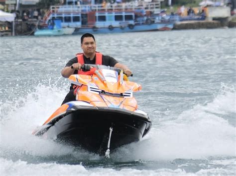 Serunya Menpora Dito Coba Jetski Di Aquabike Jetski World Championship