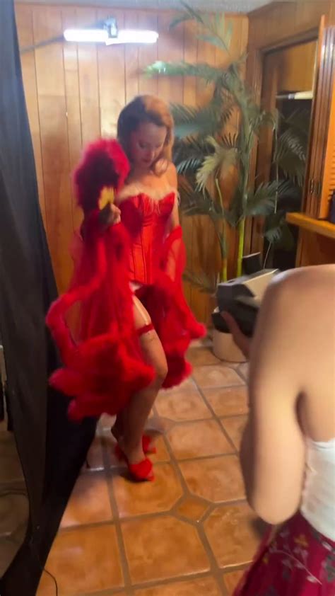 Mena Suvari In Red Lingerie DrunkenStepFather