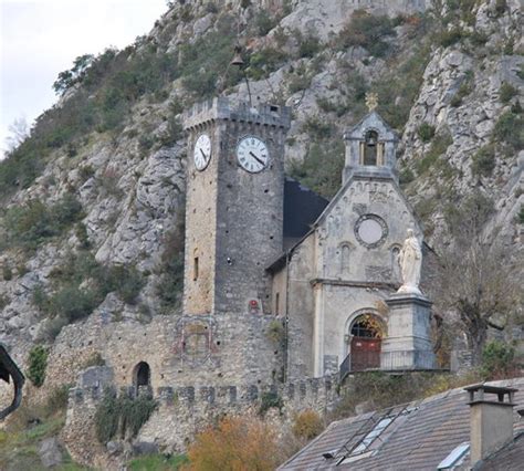 La Chapelle Et Le Château Fort De Saint Béat à Saint Béat 3