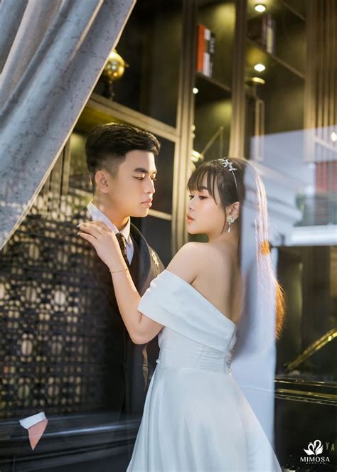 Hot Tiktoker Lê Trung Hoàng và Mèo Us gây bất ngờ với bộ ảnh cưới đẹp