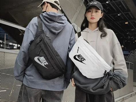 Điểm danh top túi đeo chéo thể thao hot nhất hiện nay