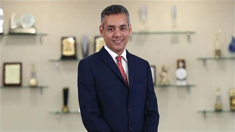 Hdfc Banks Ravi Santhanam Among Forbes Worlds Most Influential Cmos