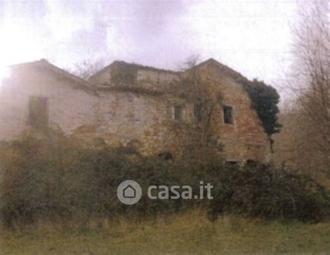 Rustico Casale In Vendita In Zona Centro A Civitella Del Tronto