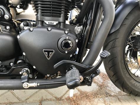 Triumph Bonneville Bobber Black Forward Controls