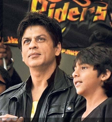 Shahrukh Khan Shahrukh With His Son Aryan